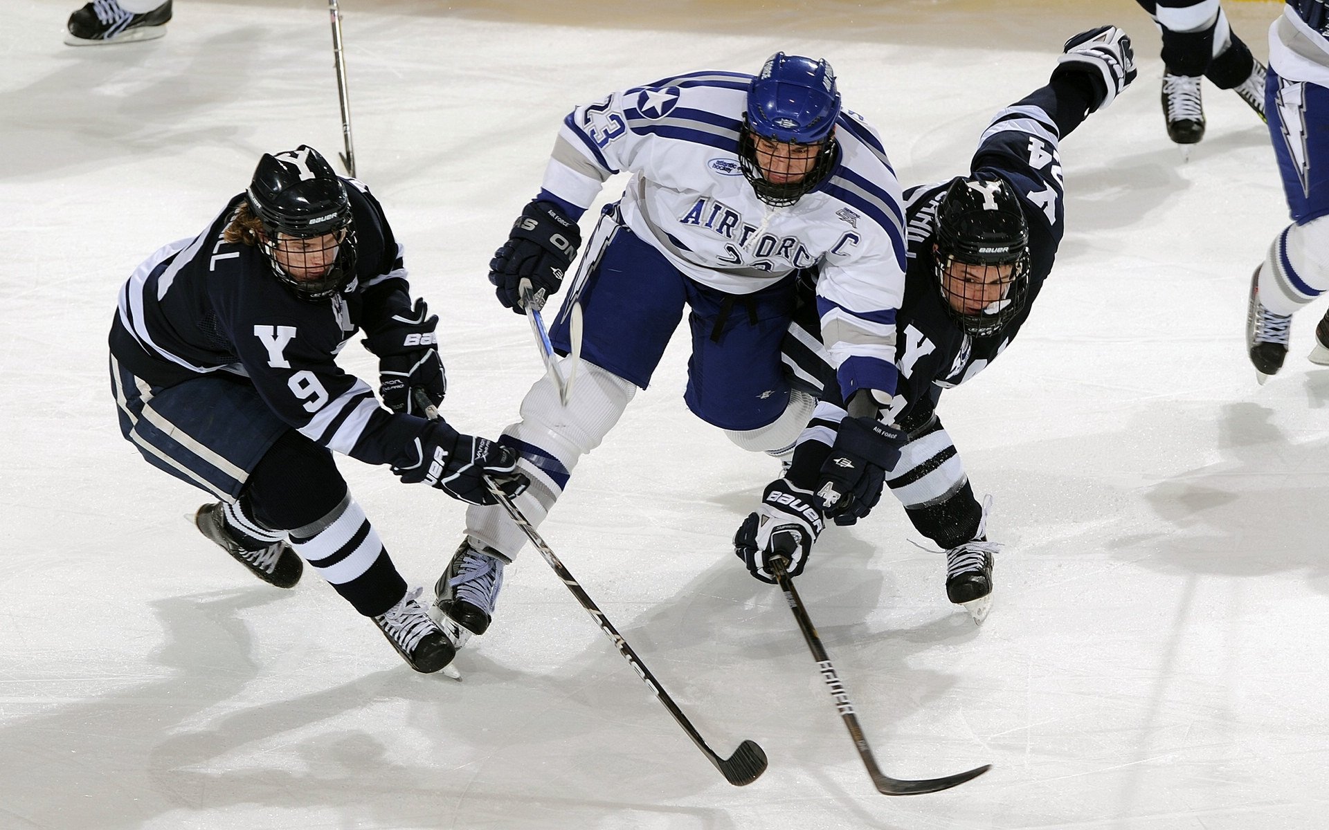 哈基米在巴黎奥运会男足比赛中展现出强大的领导力，哈基米国米几号